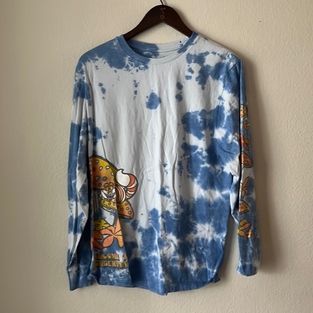 Disney wonderland long sleeve